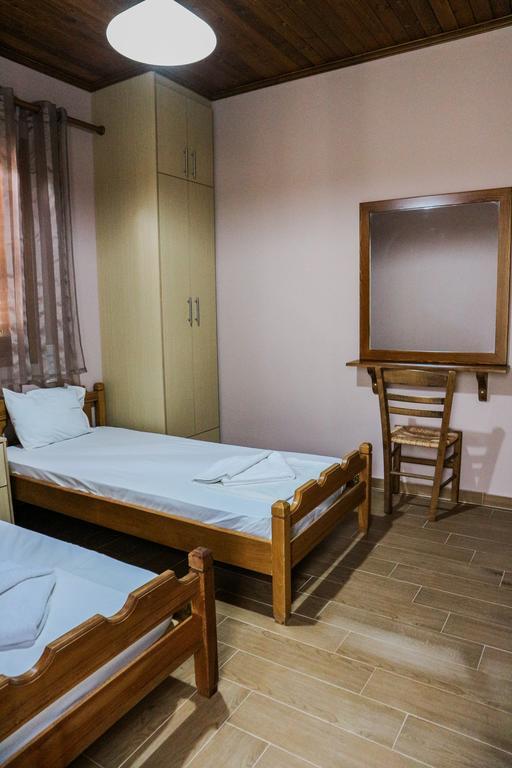 Hotel Elatofilito Athamanio ภายนอก รูปภาพ