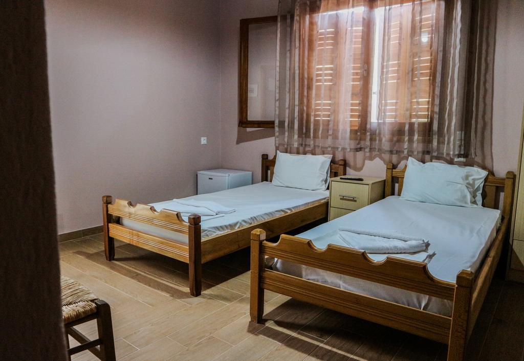 Hotel Elatofilito Athamanio ภายนอก รูปภาพ