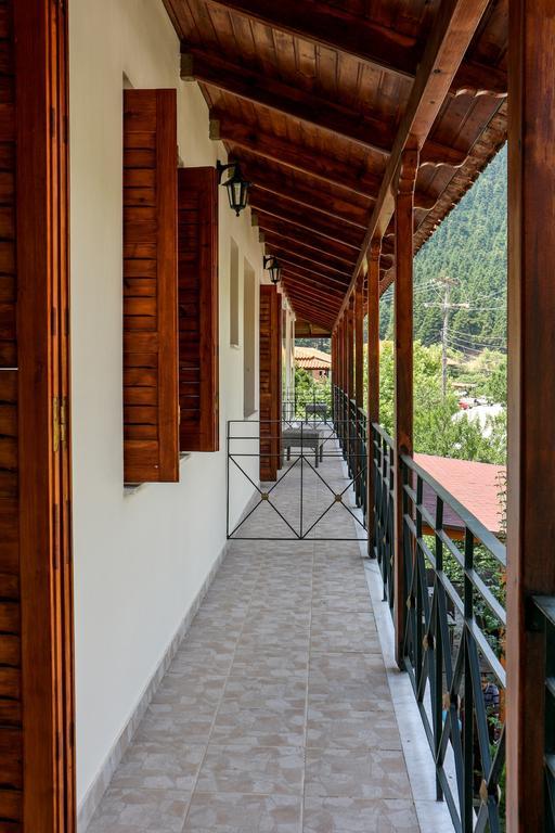 Hotel Elatofilito Athamanio ภายนอก รูปภาพ