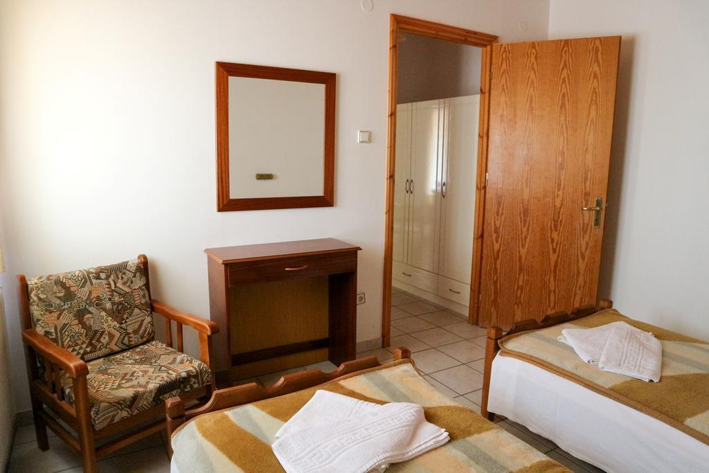Hotel Elatofilito Athamanio ภายนอก รูปภาพ