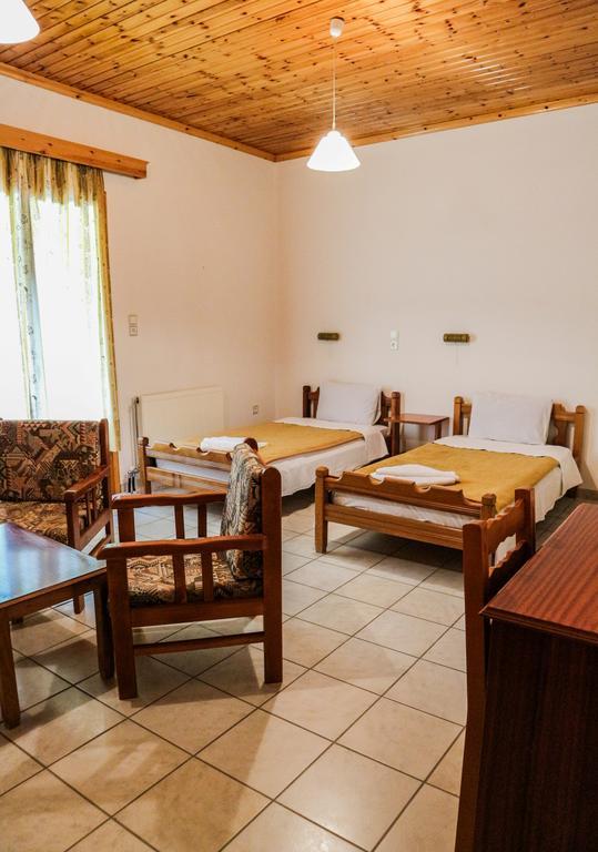 Hotel Elatofilito Athamanio ภายนอก รูปภาพ